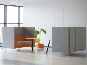 Simoom Seating with Screens