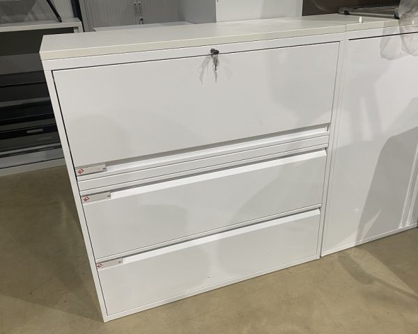 Used Metal Combination Cabinet in White with White Melamine Top