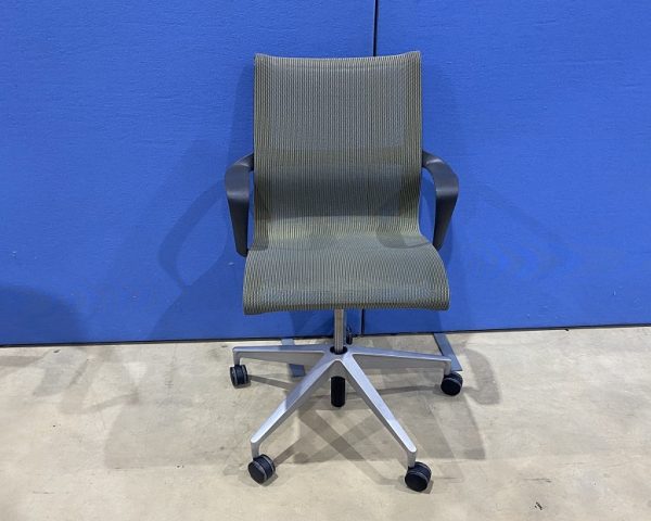Herman Miller Setu Office Chairs in Green Mesh - Image 3