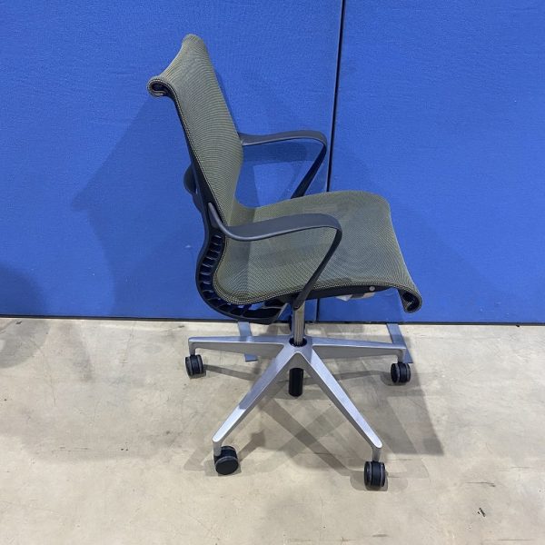 Herman Miller Setu Office Chairs in Green Mesh - Image 2